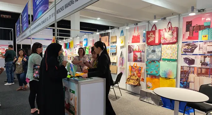 Top 10 Plastic Hand Bag Manufacturers